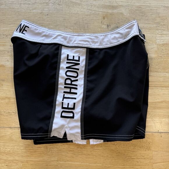 Dethrone Royalty Mixed Martial Arts Shorts Black & White Size 34 2.5” Inseam EUC - Picture 4 of 12